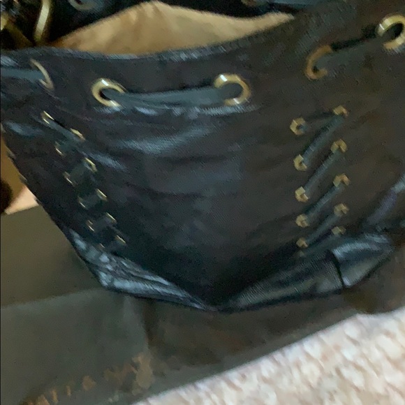 Matt & Nat 21 Recycled bottles bag - Picture 2 of 8